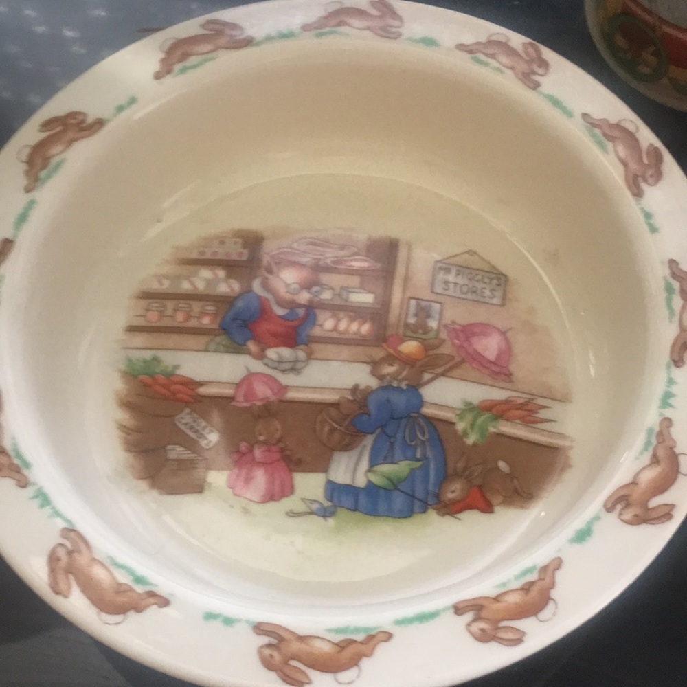 Bunnykins Flatware 2 dishes and cup 2 handles